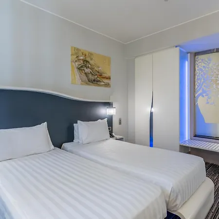 Western Premier Royal Santina Otel 4*