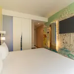 Western Premier Royal Santina Hotel