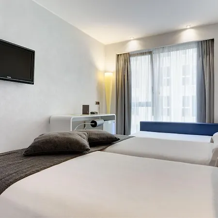Western Premier Royal Santina Rome