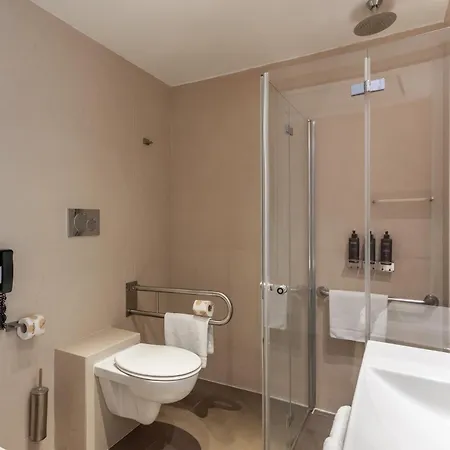 Western Premier Royal Santina מלון 4*