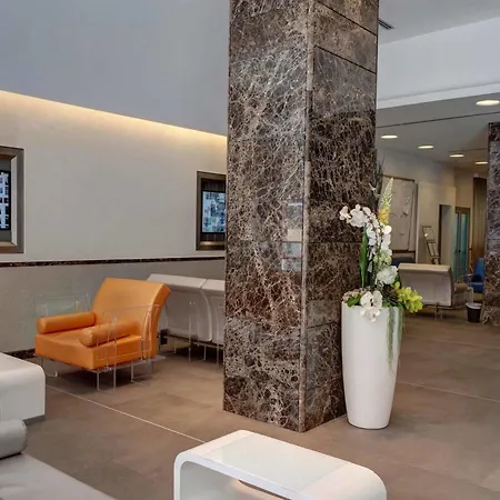 Western Premier Royal Santina Hotel