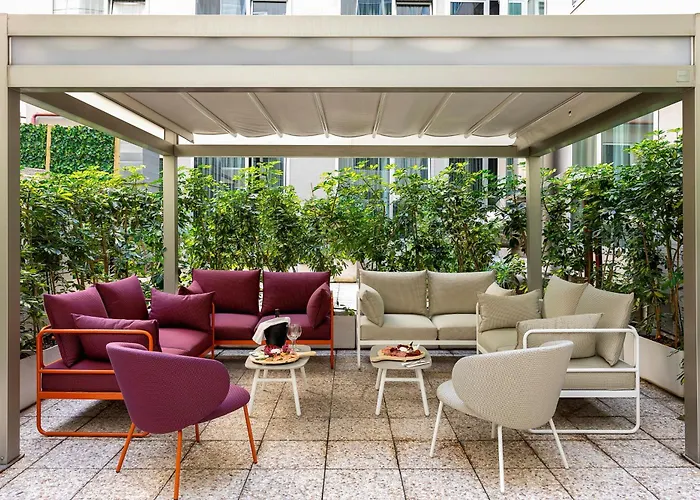 Western Premier Royal Santina