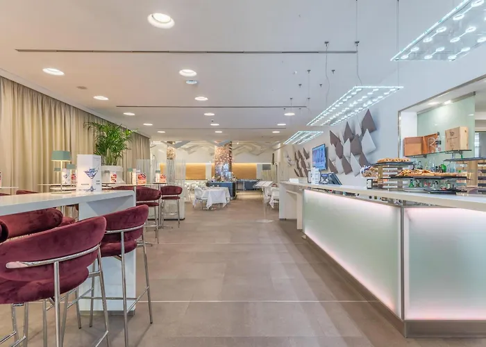 Western Premier Royal Santina Otel 4*