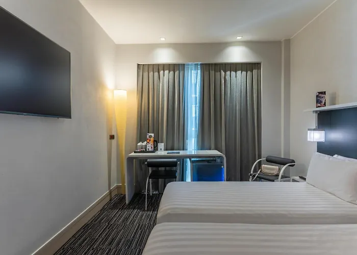 Western Premier Royal Santina