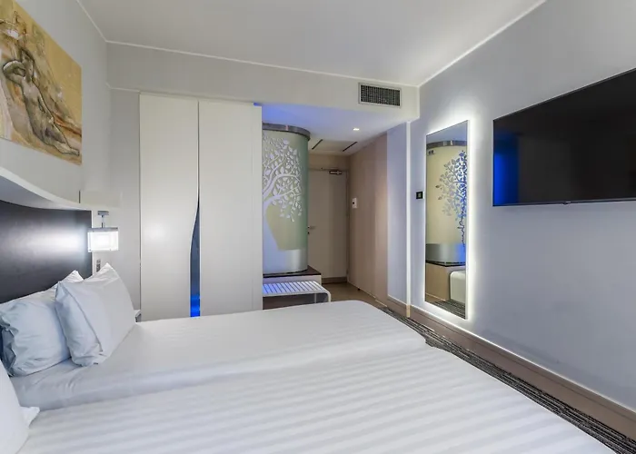 Western Premier Royal Santina Otel