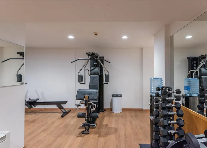 Western Premier Royal Santina Roma