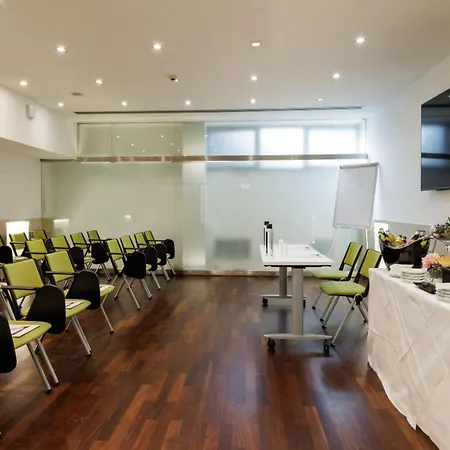 Western Premier Royal Santina Hotel