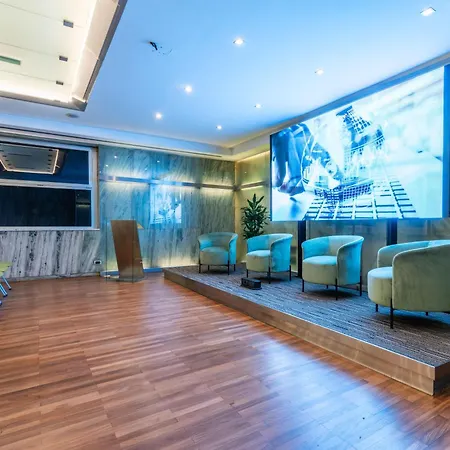 Hotel Western Premier Royal Santina 4*