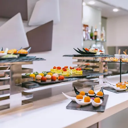 Western Premier Royal Santina Hotel