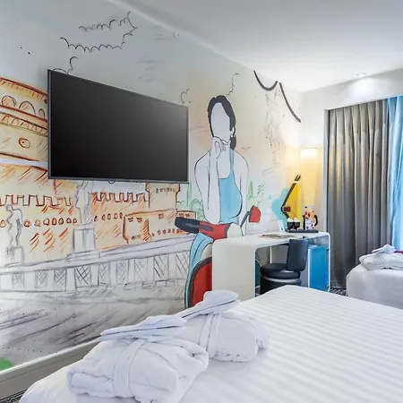 베스트 웨스턴 프리미어 로얄 산티나 4*