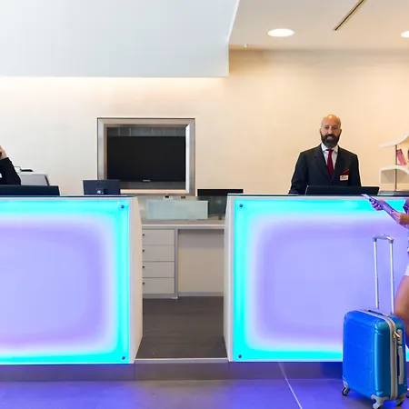 호텔 베스트 웨스턴 프리미어 로얄 산티나 4*